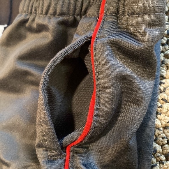 Puma Long & Short Sleeved Shirt & Pants Set Size 18 Months- Like New - Picture 6 of 6